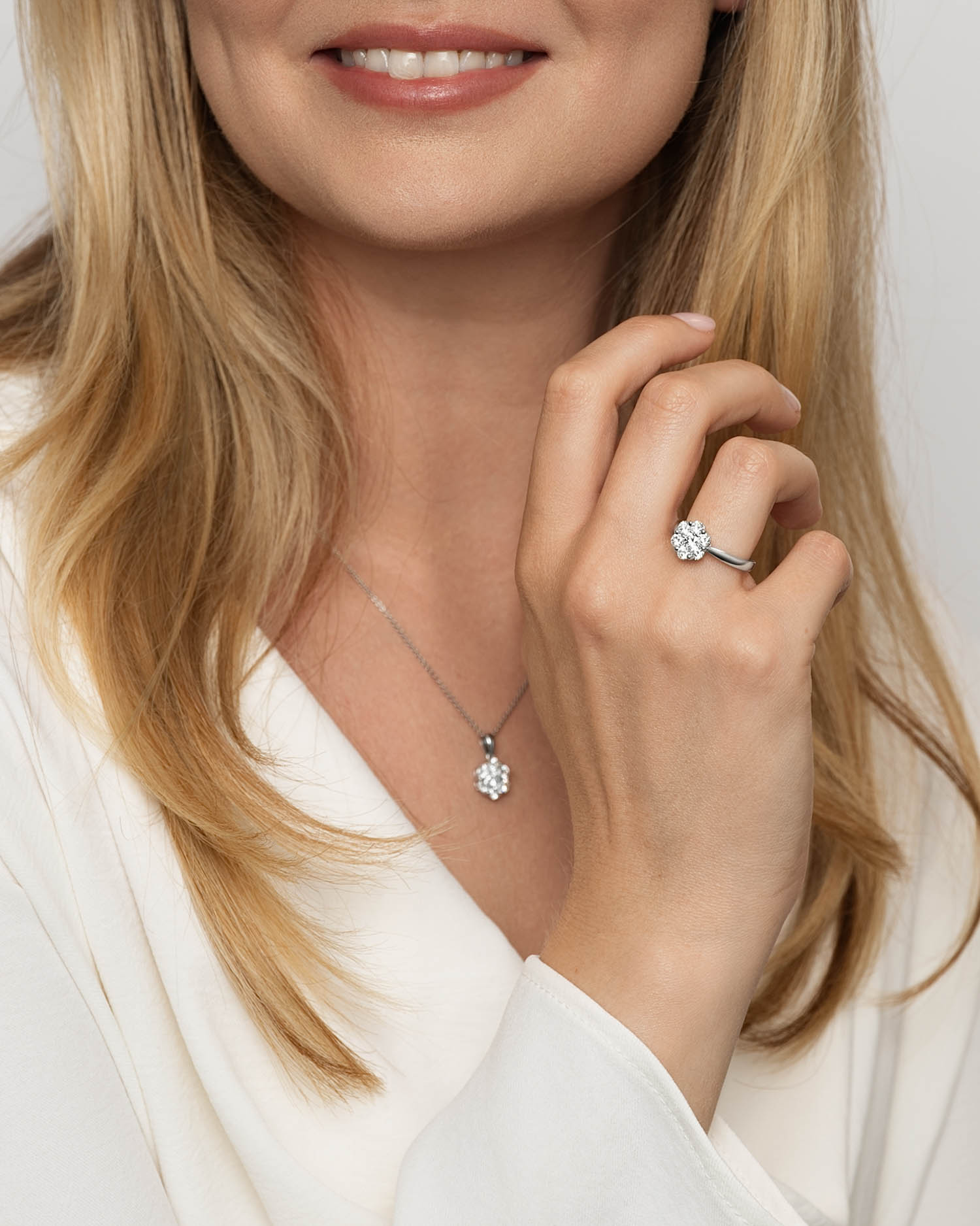 Rosettring med diamanter 1,00 ct