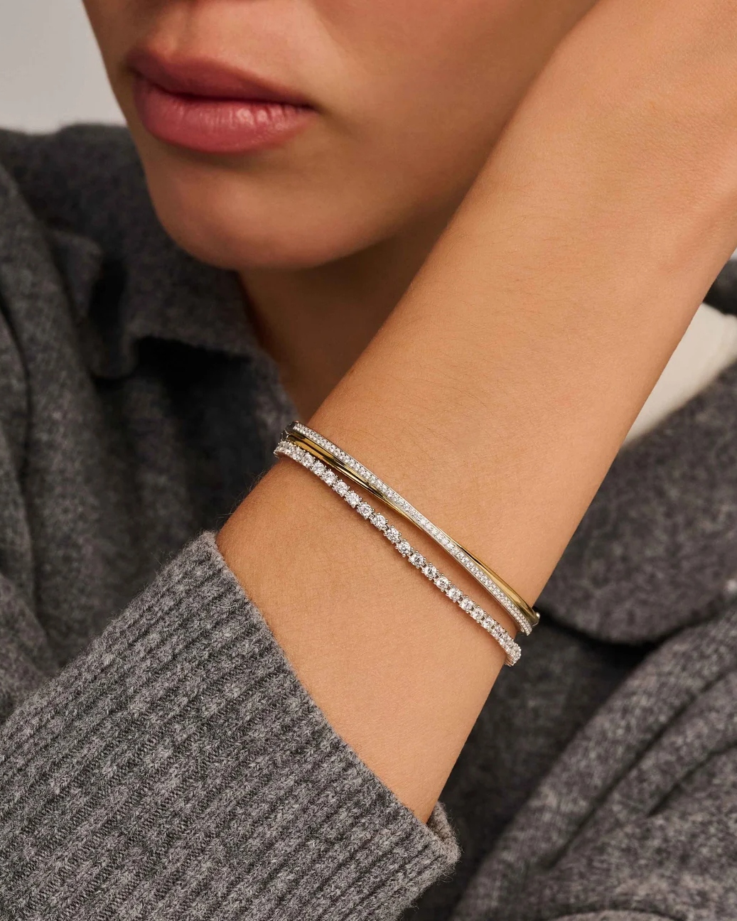 Ti Sento armring med cubic zirkonia - overlappende design