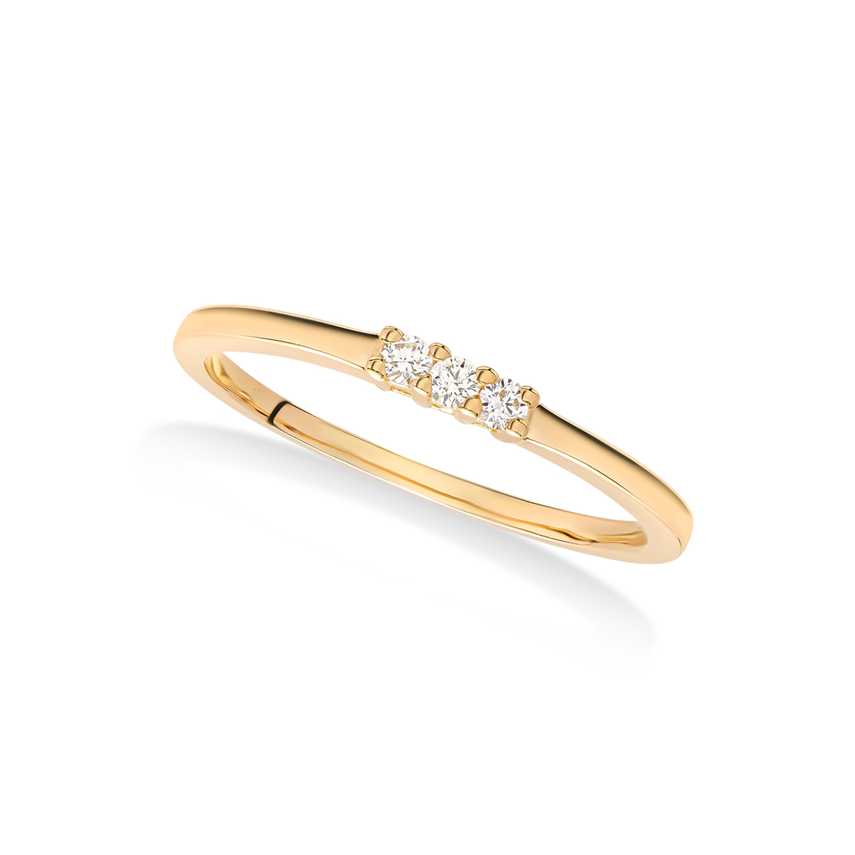3-stens diamantring i gult gull 0,06 ct