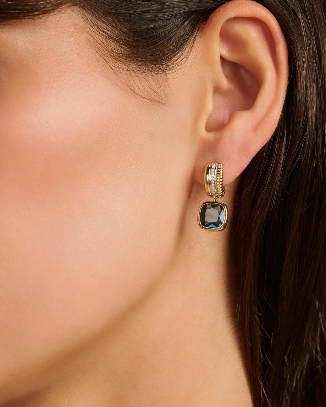 Ti Sento hengende øredobber med blå krystall