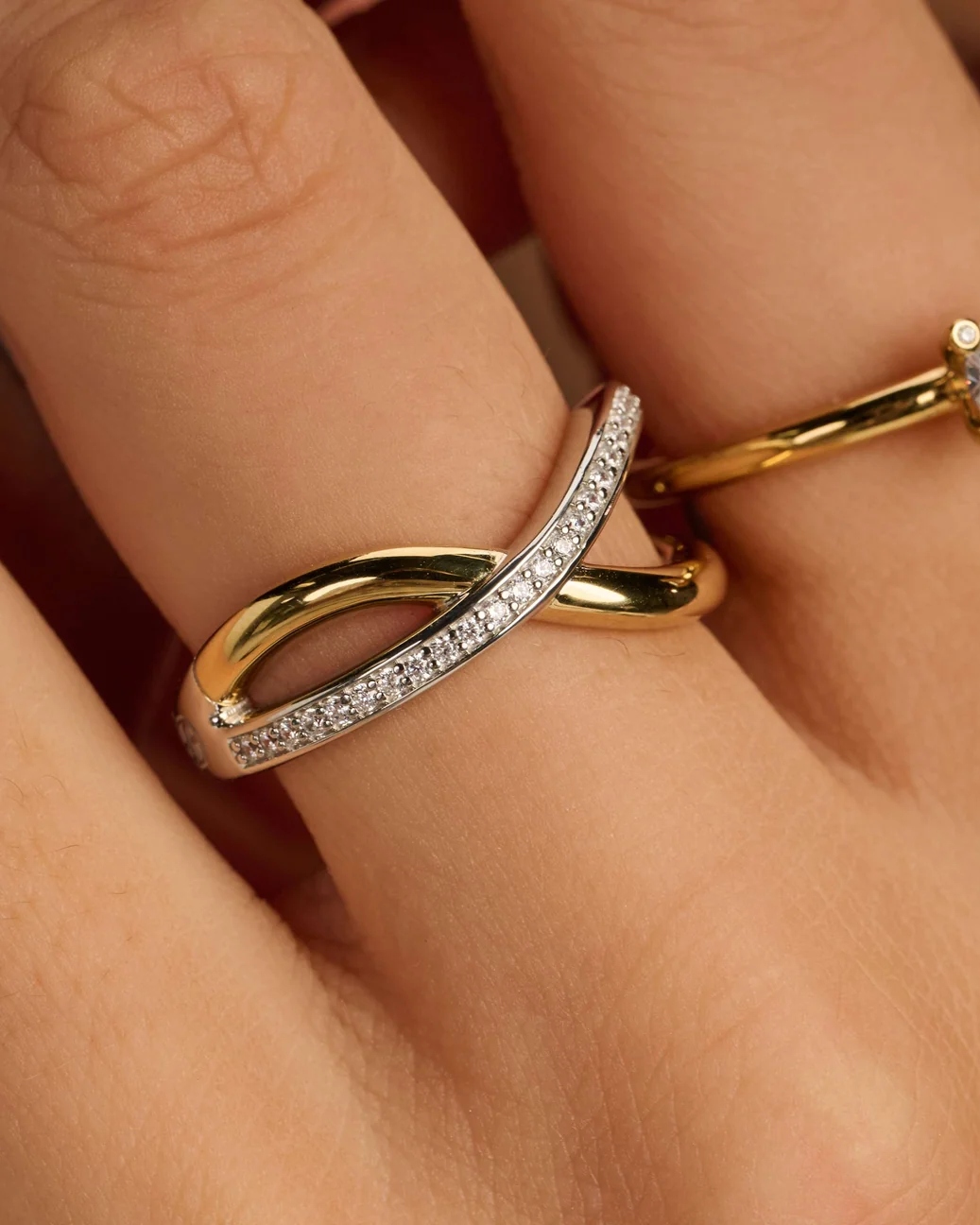 Ti Sento tofarget ring med zirkonia