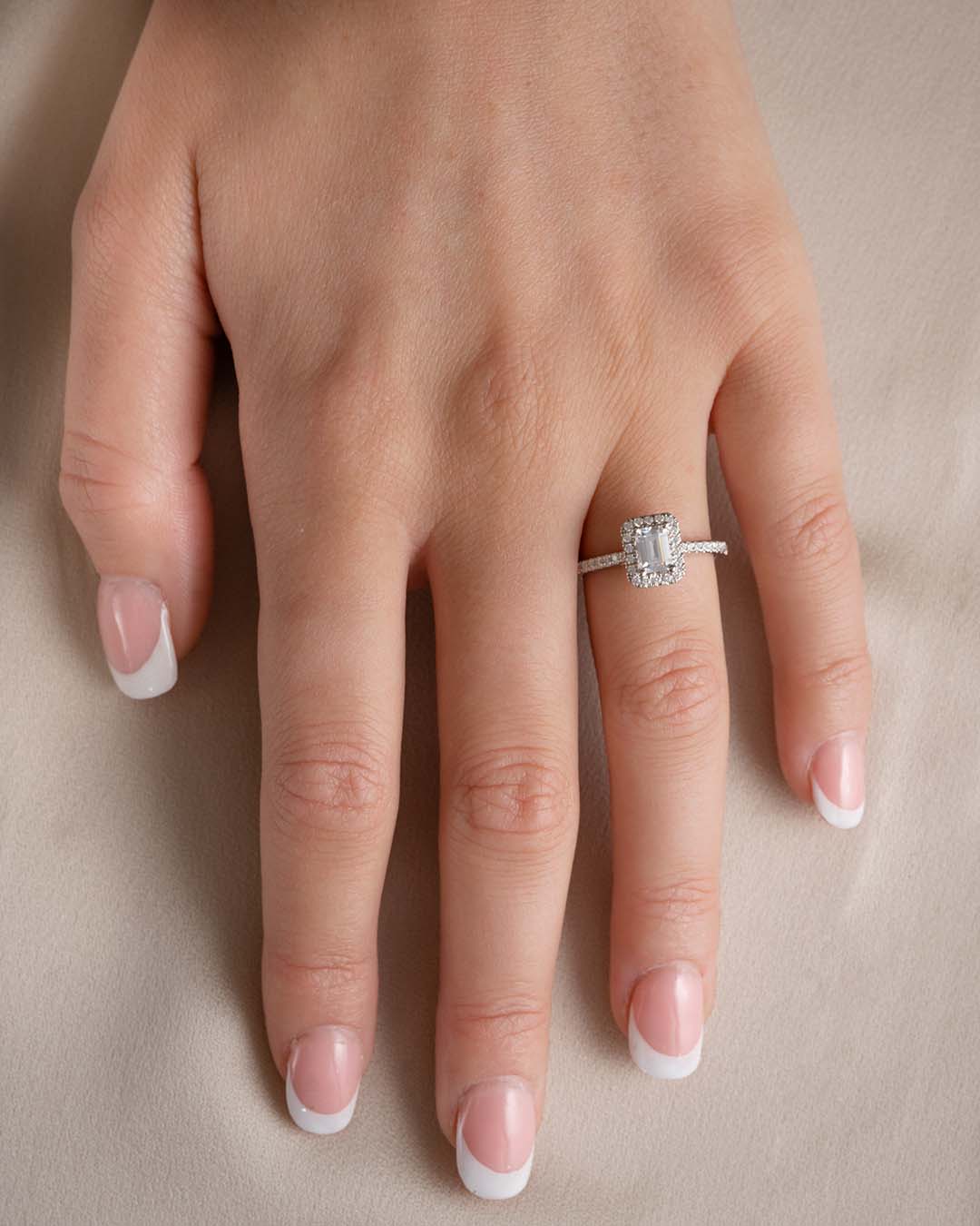 Bridal Eternity diamantring i hvitt gull 0,70 ct