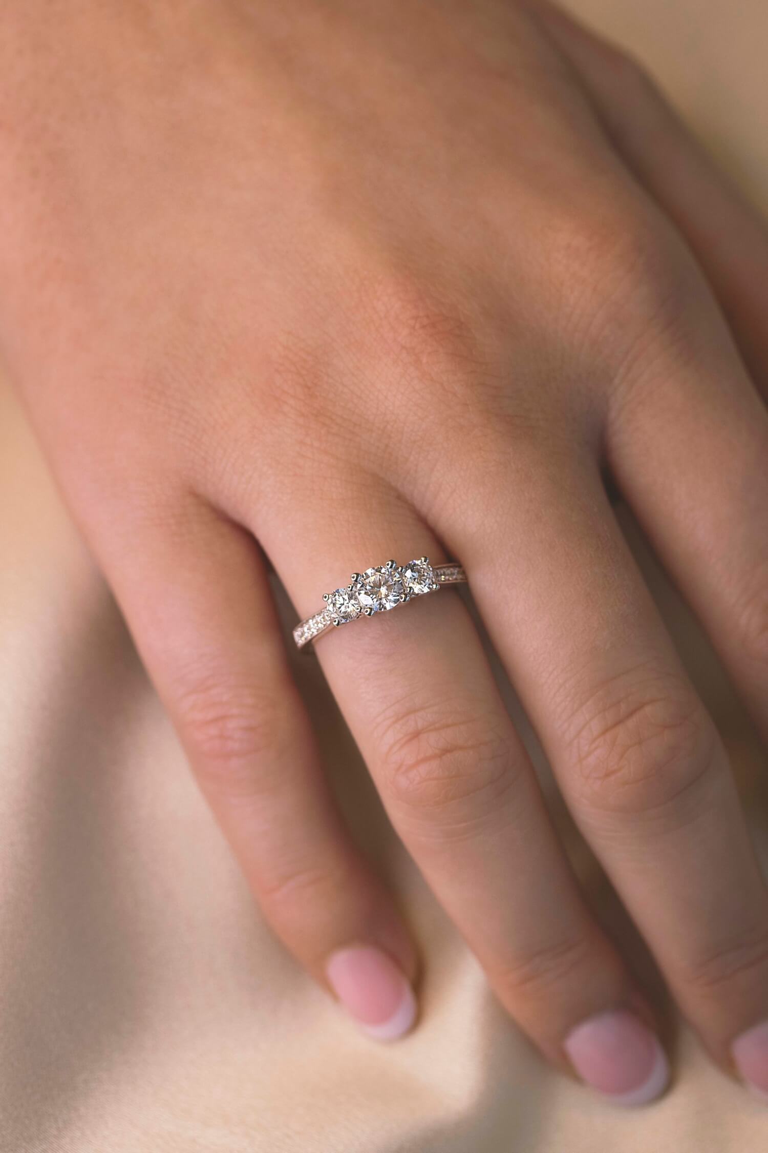 Bridal Eternity Positano 3-stens diamantring 0,96 ct